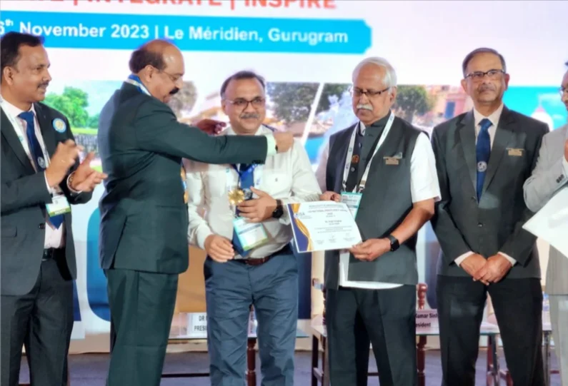 Dr Kapil Singhal received the ISA National Proficiency Award at ISACON 2023, Gurugram